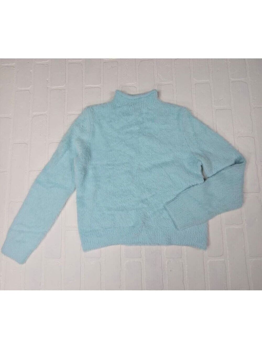 Universal Thread Fuzzy Blue Sweater Small
